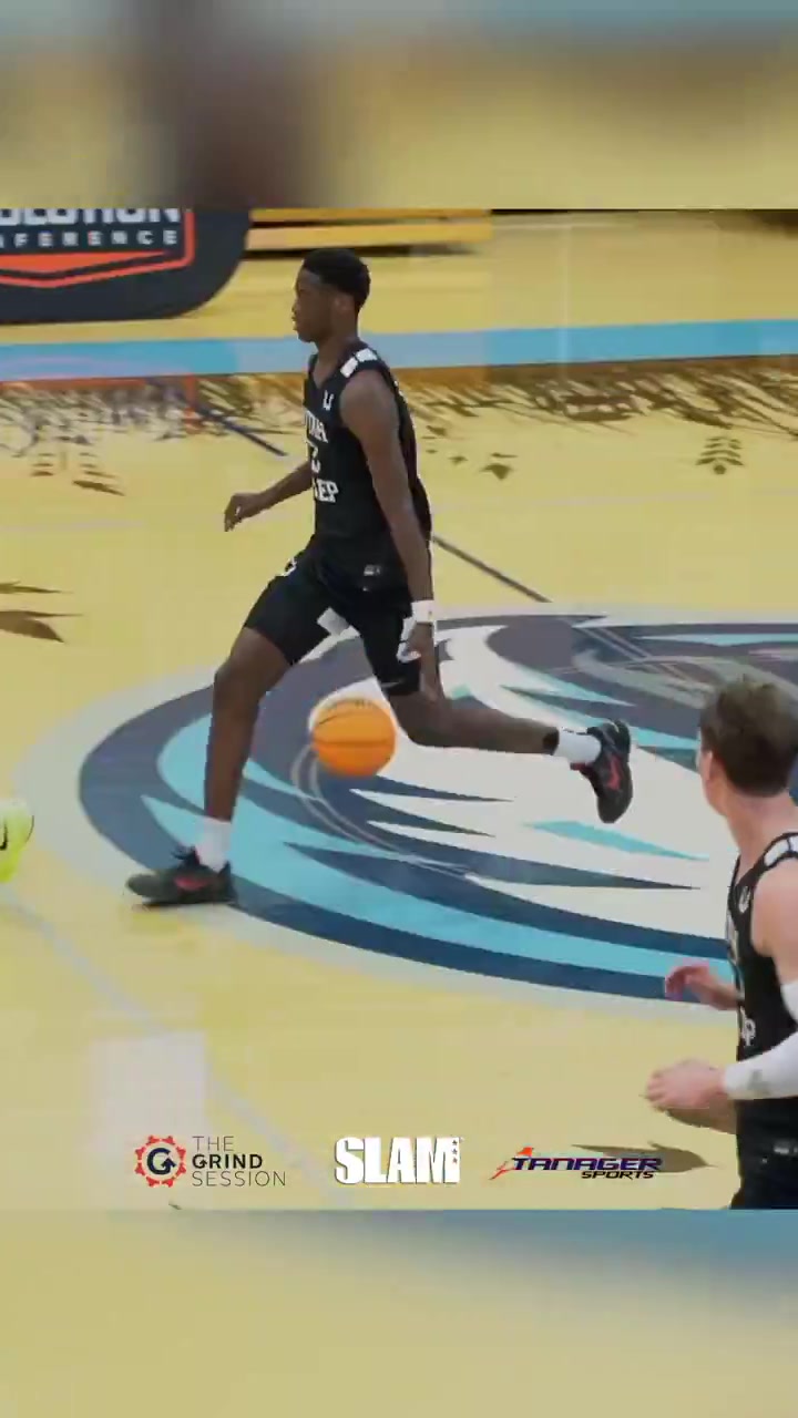 九游会·j9官方网站打球像谁👀26年状元热门迪班萨独砍44分13板 大一预计年收千万